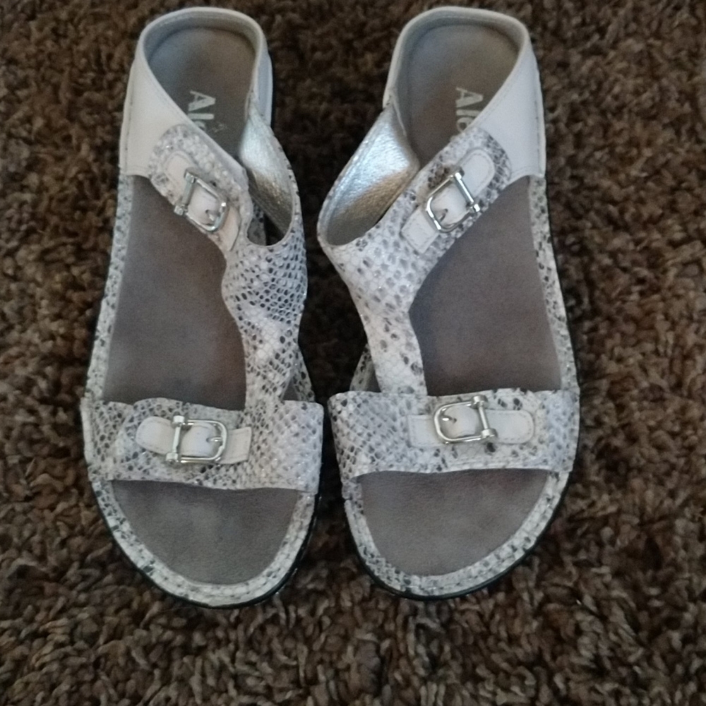 Alegria New Sandals Size 39